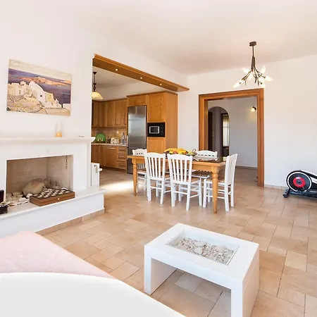 빌라 San Dimitrio House On The *