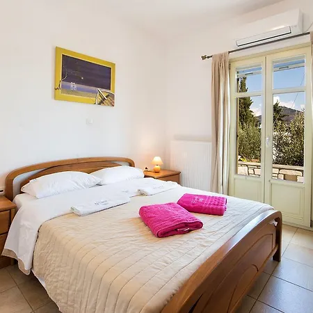 빌라 San Dimitrio House On The *