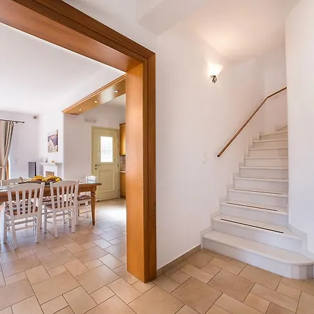 Villa San Dimitrio House On The Logaras